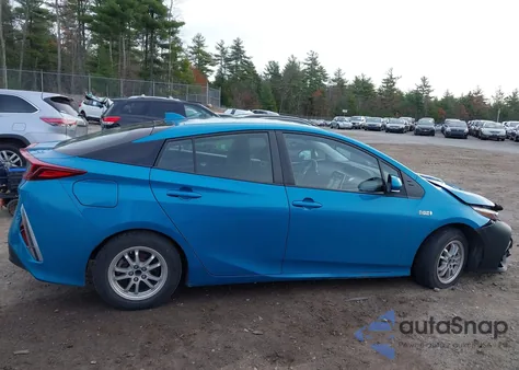 2021 Toyota Prius Prime Le z USA, uszkodzony, nr VIN JTDKAMFP5M3180064